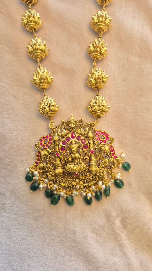 Pendant and silver balls chain set