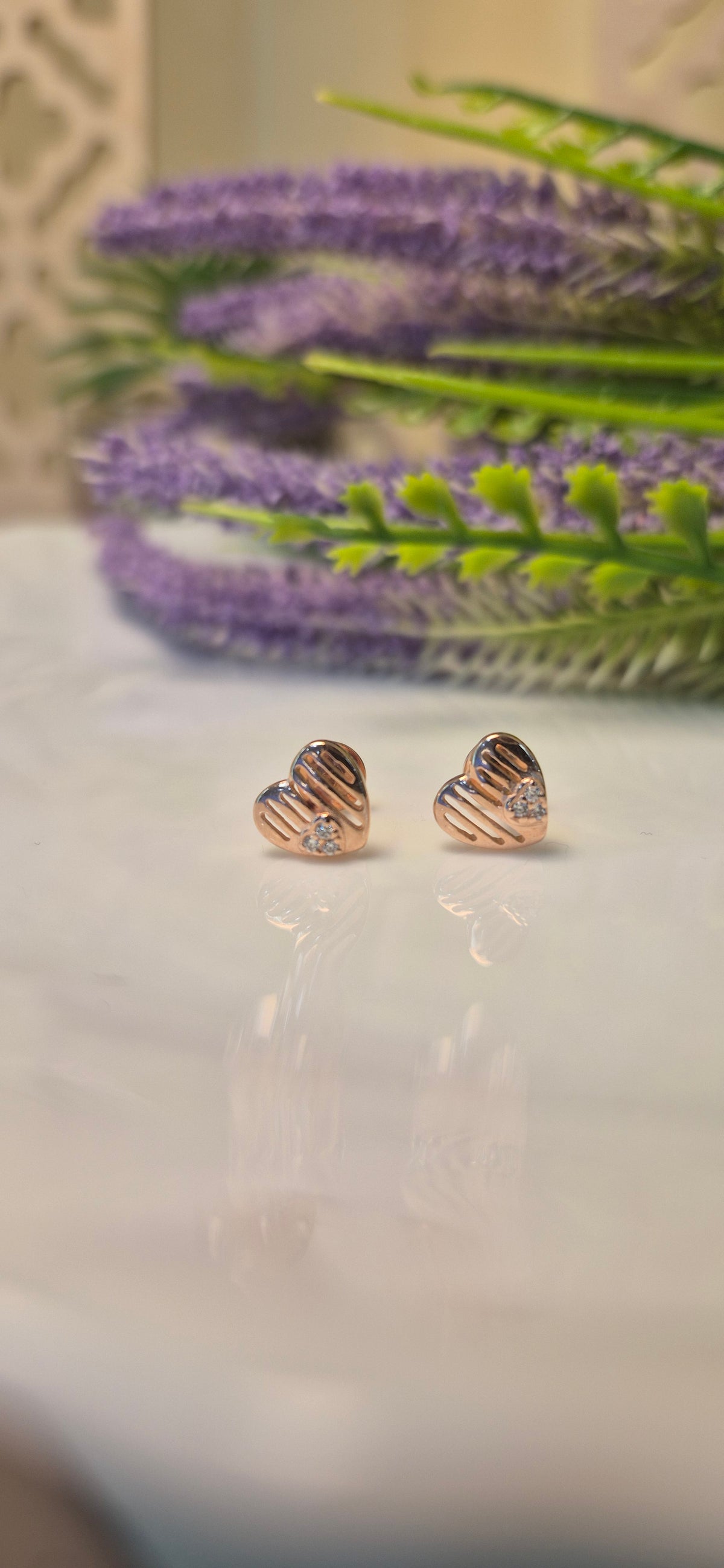 Closed heart cute earrings