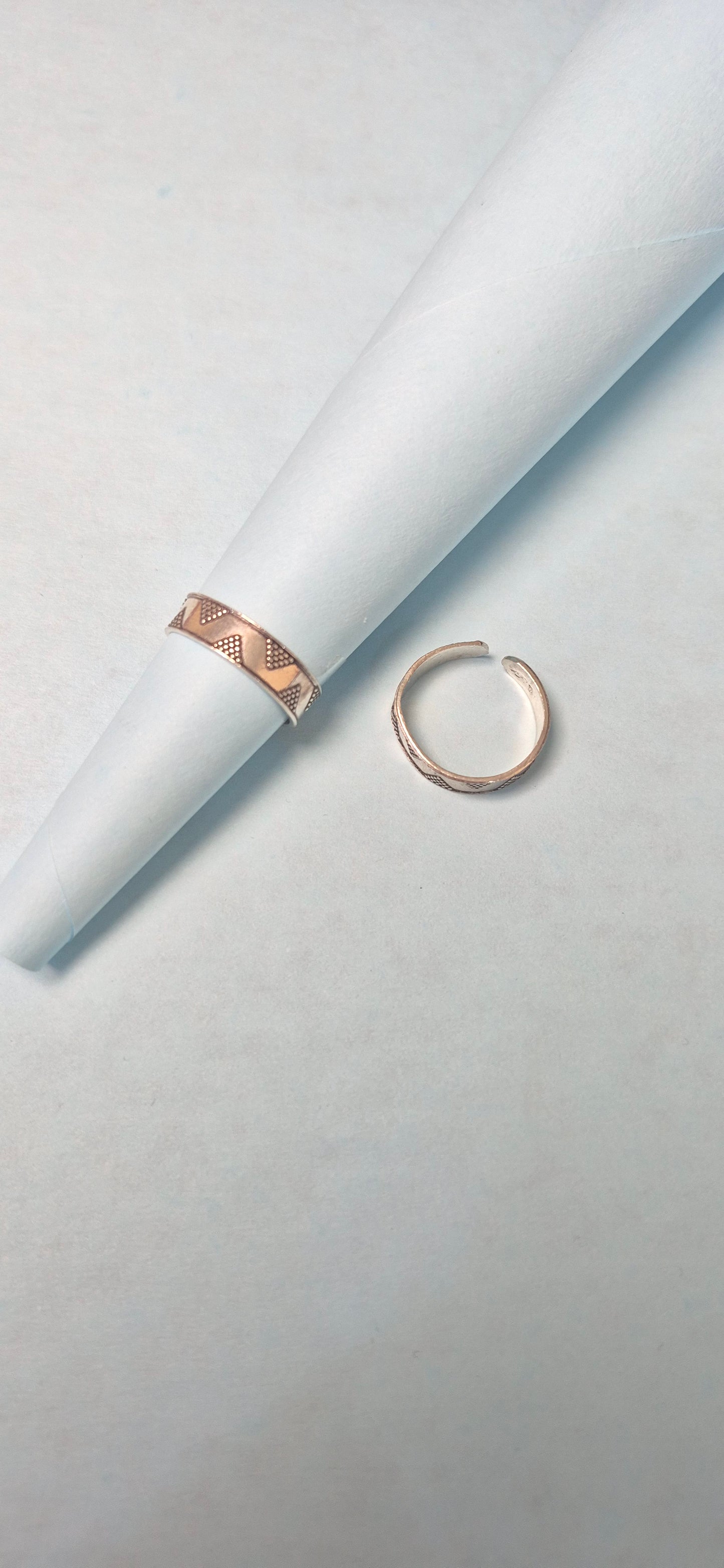 Triangular oxidised toe rings