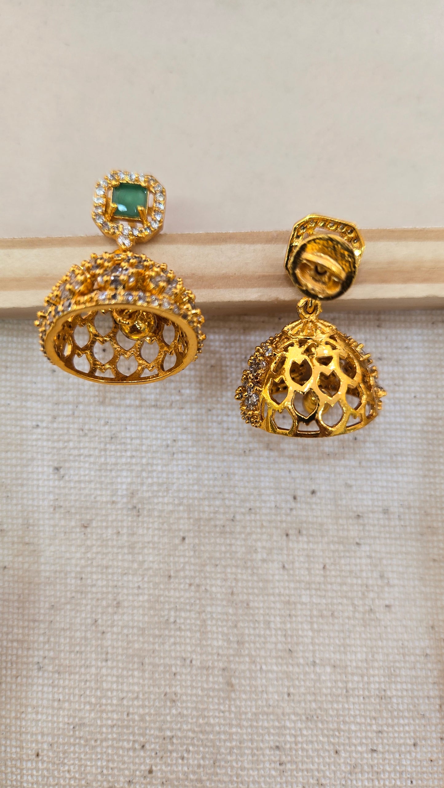 Zircon stone jumkas