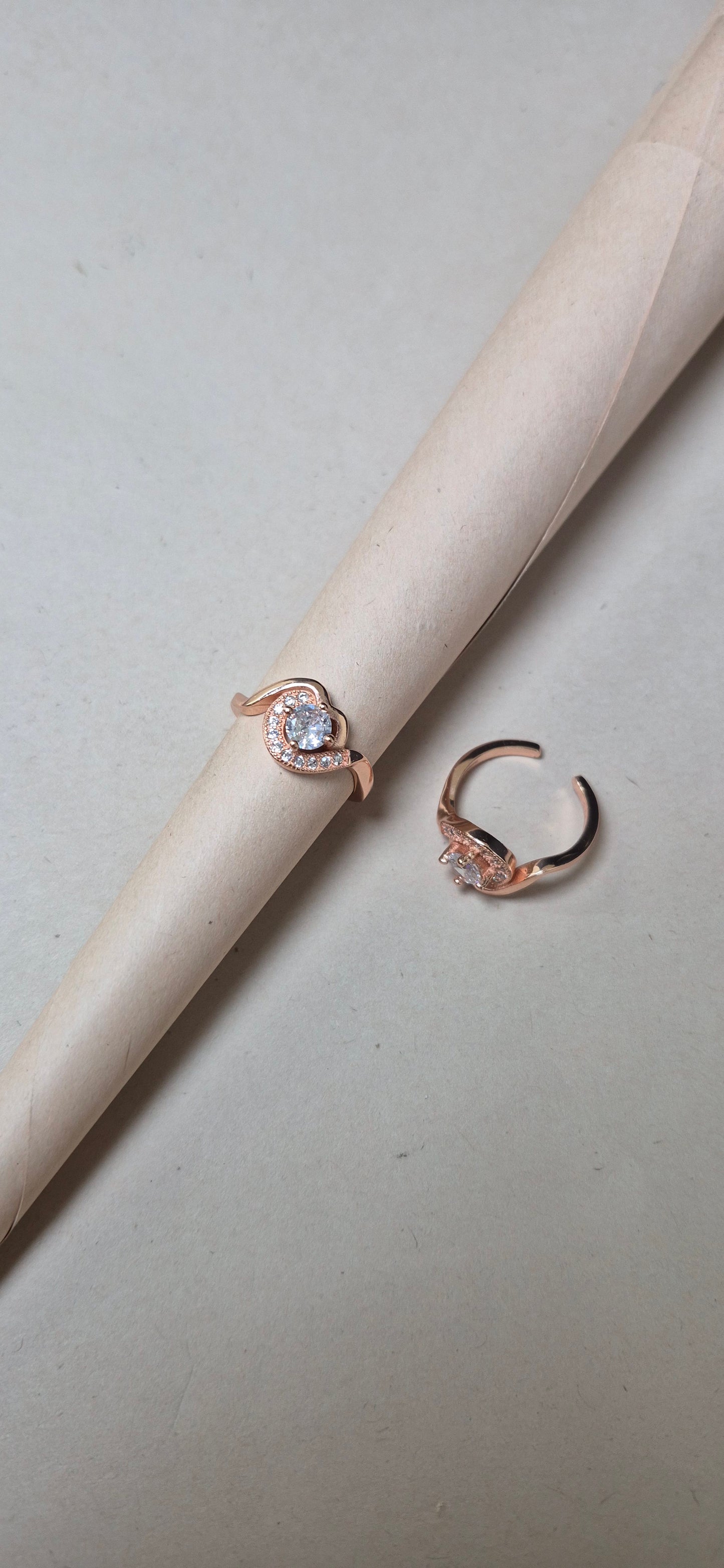 Cz rose gold toe ring