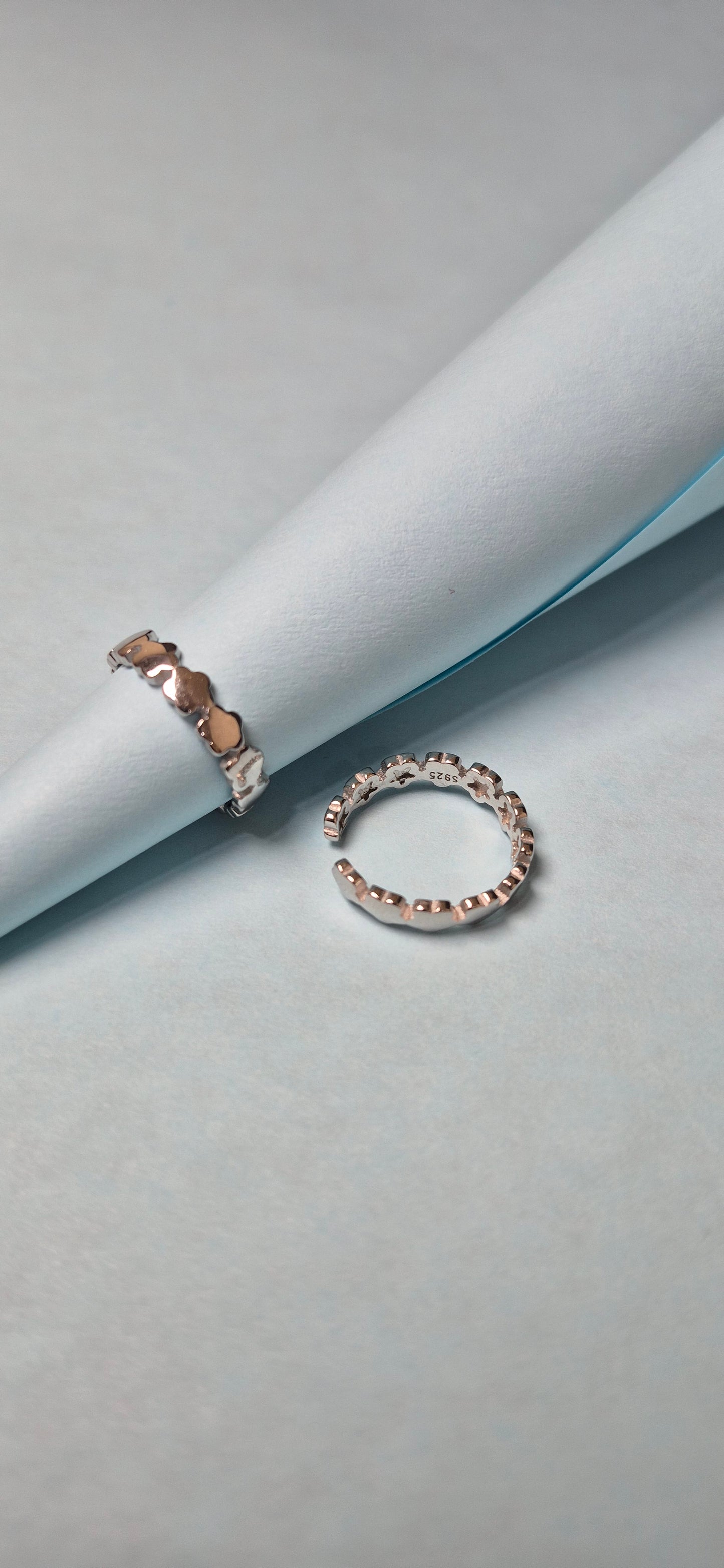 Flower toe ring