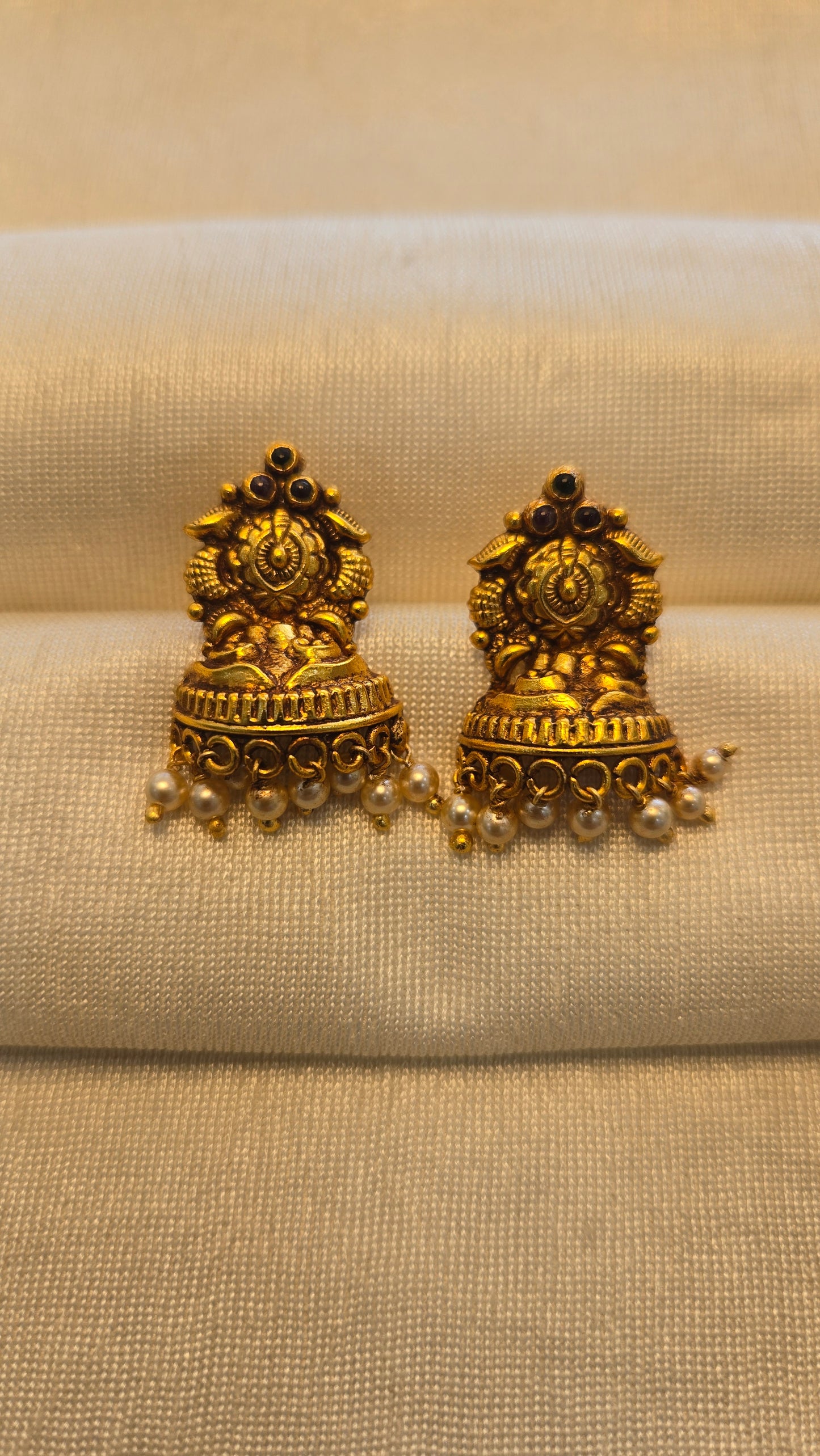 Half jumkas with pearl drops