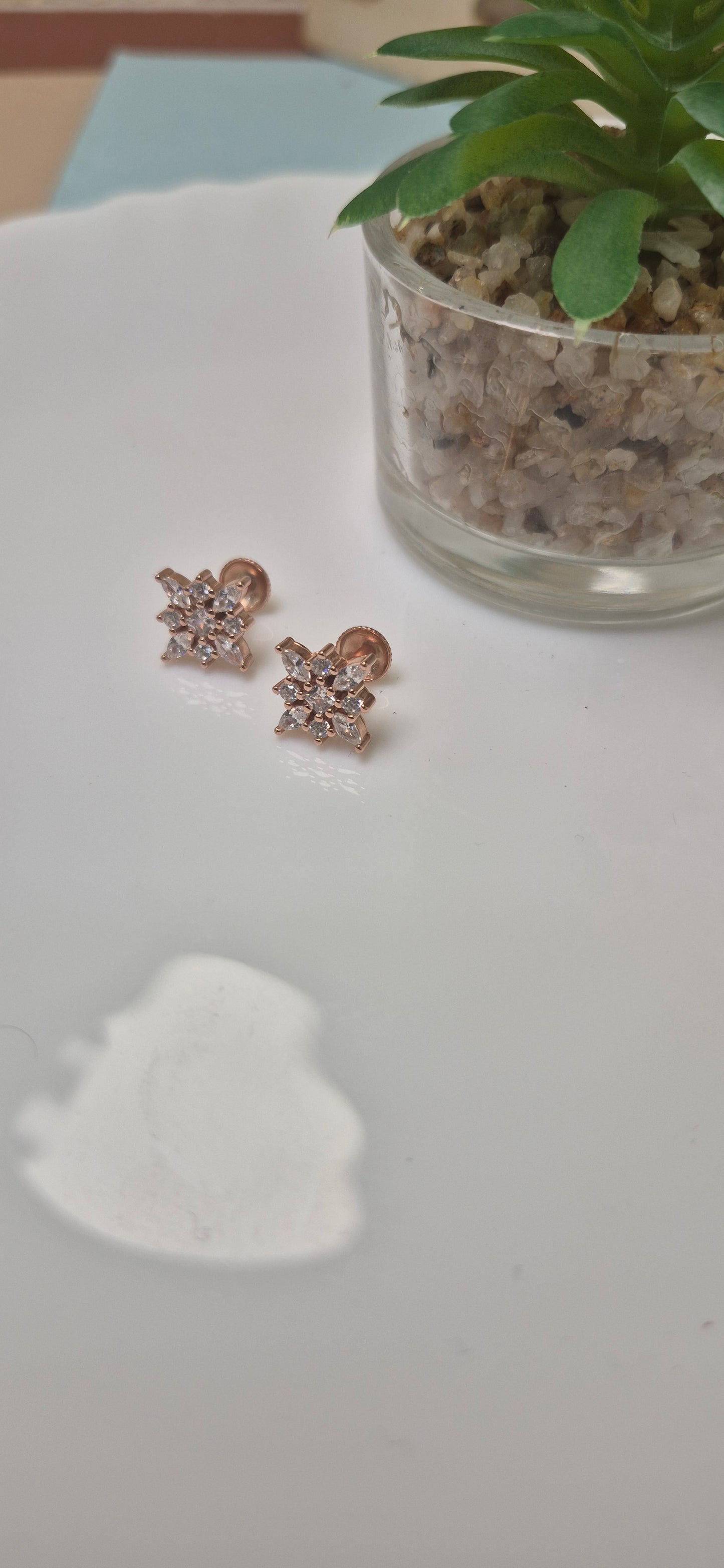 Diamond design stud