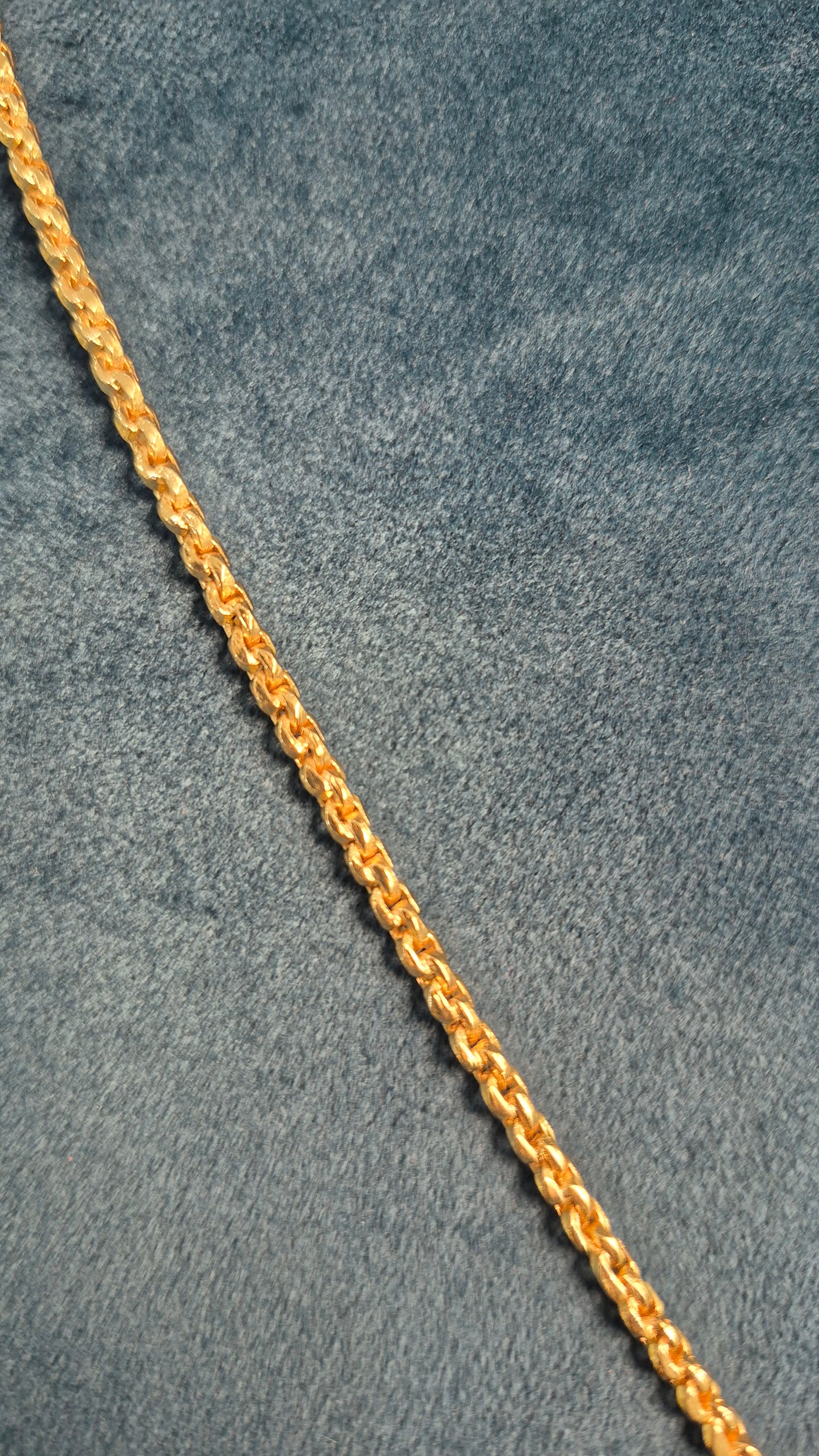Small gopi chain