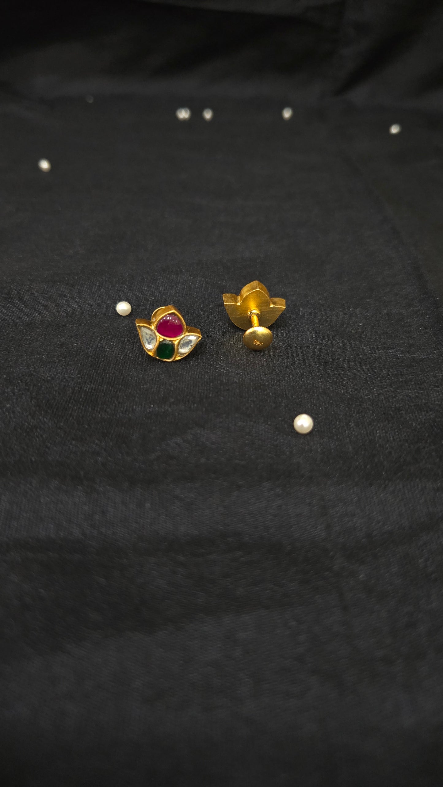 Kundan flower stud
