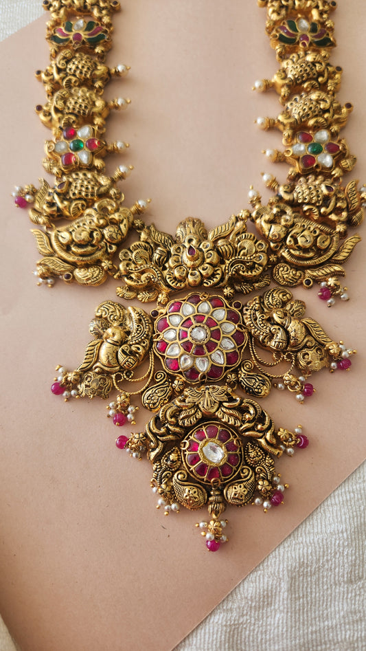 Deep Nakas Kundan Haram