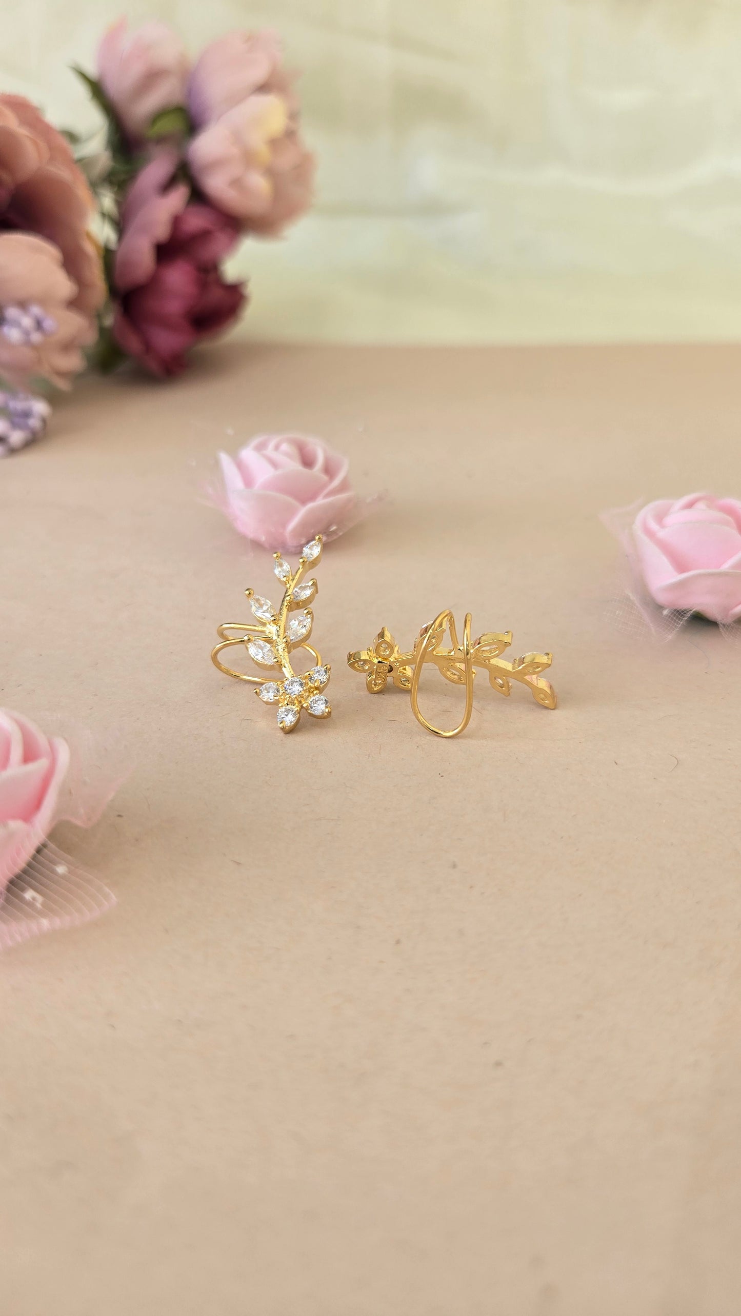 Ear cuff