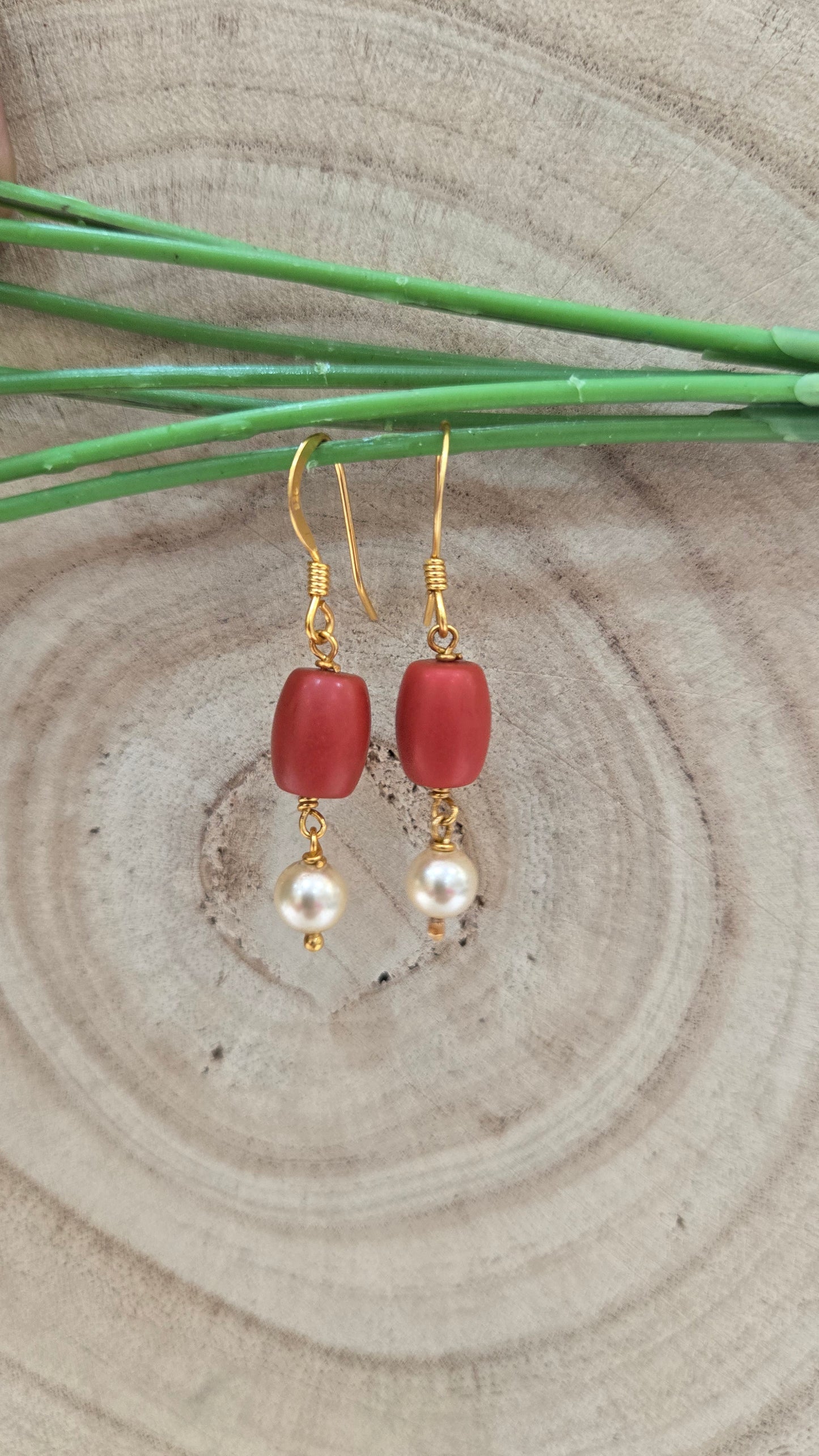 Coral and pearl hook drops
