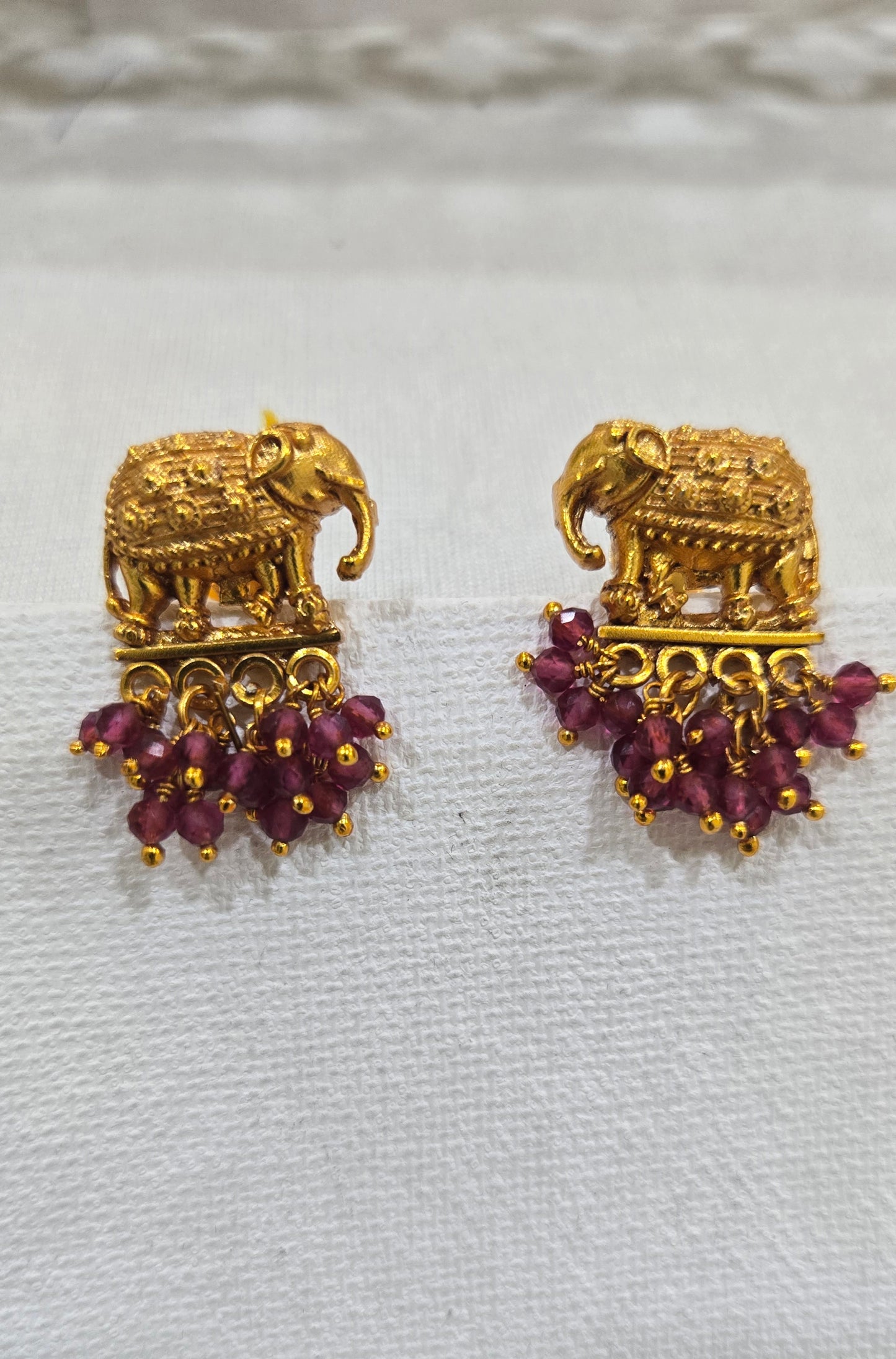 Elephant Earrings Red drops
