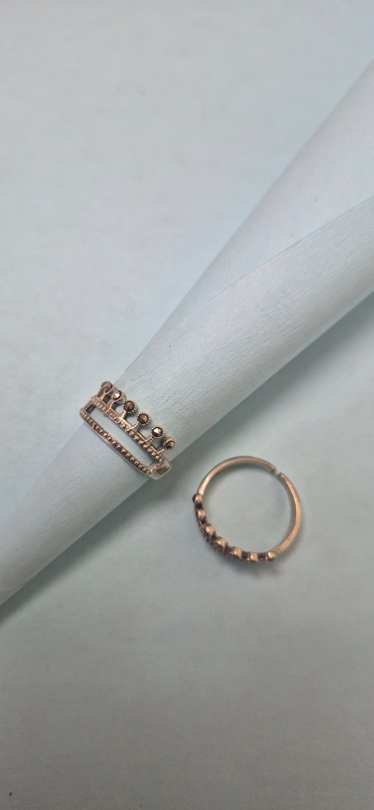 Black tourmaline crown toe rings