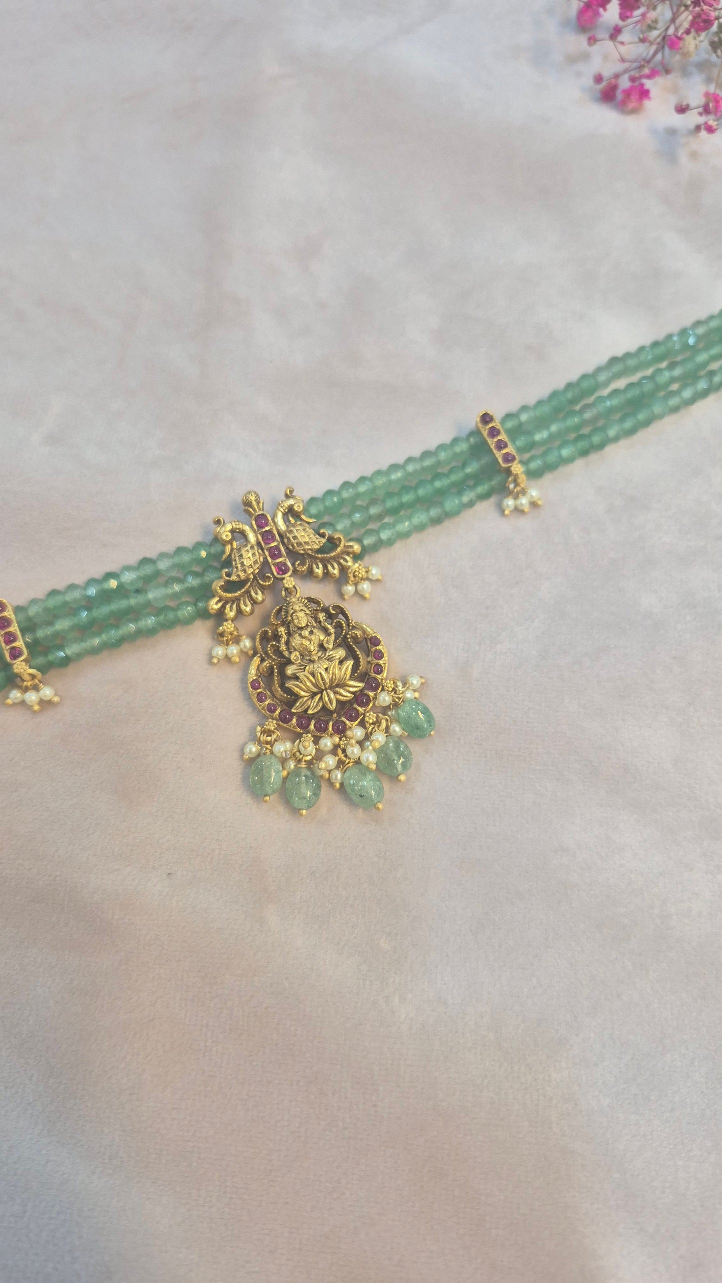 Lakshmi choker