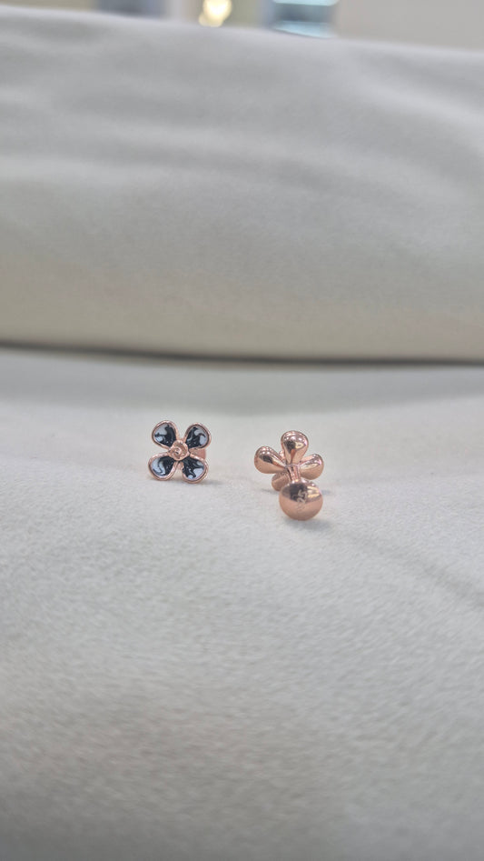 4 petal stud