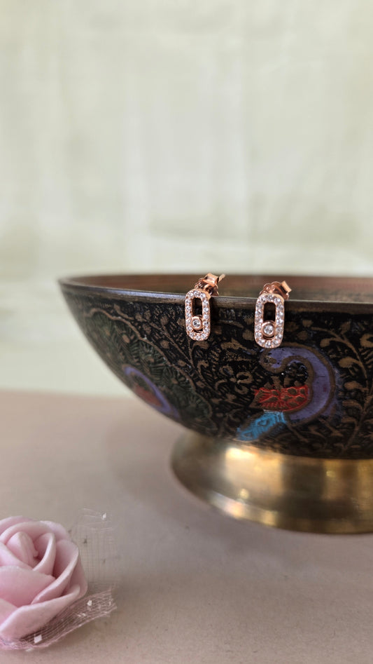 White stoned invisible chain