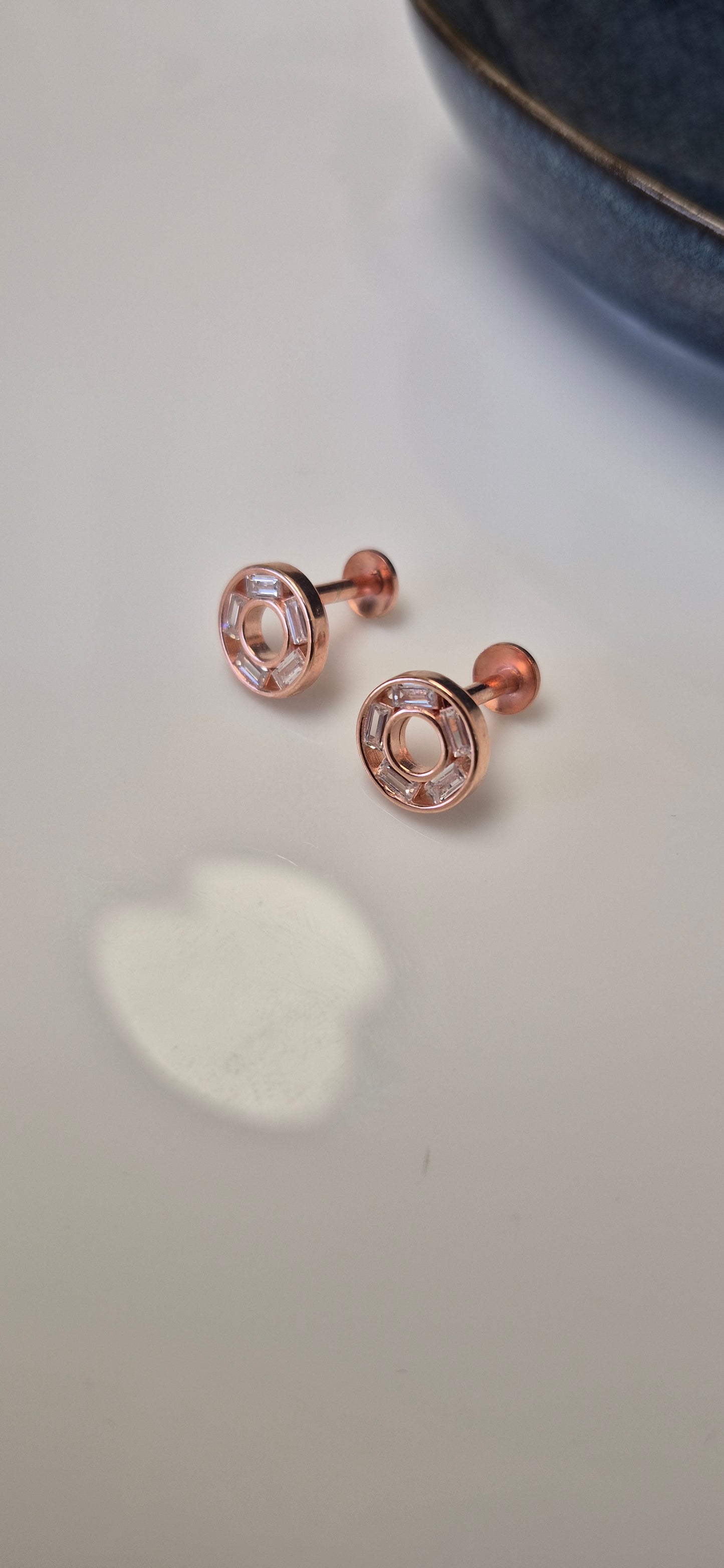 Ring stud