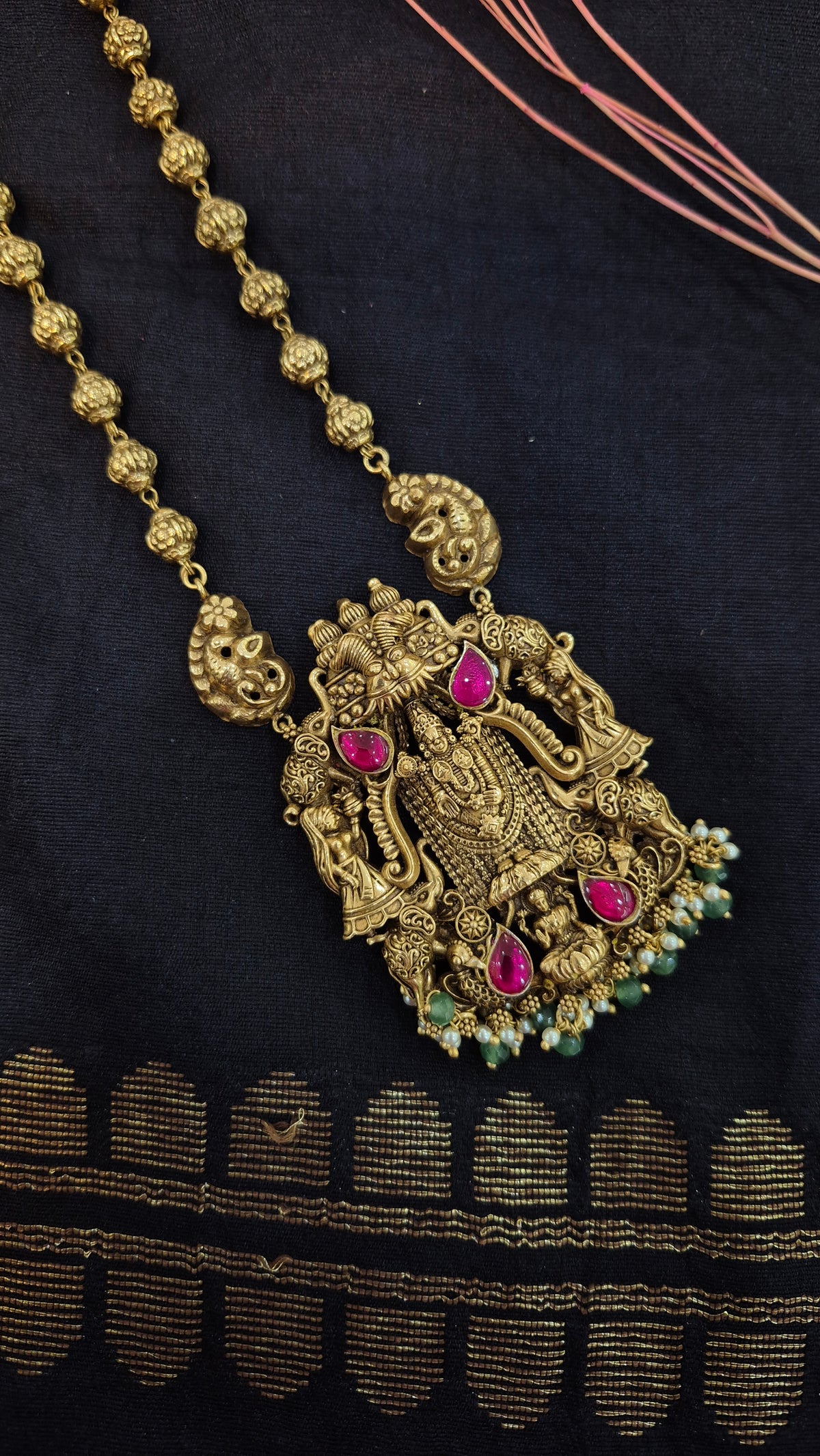 Venkateshwara pendant chain set