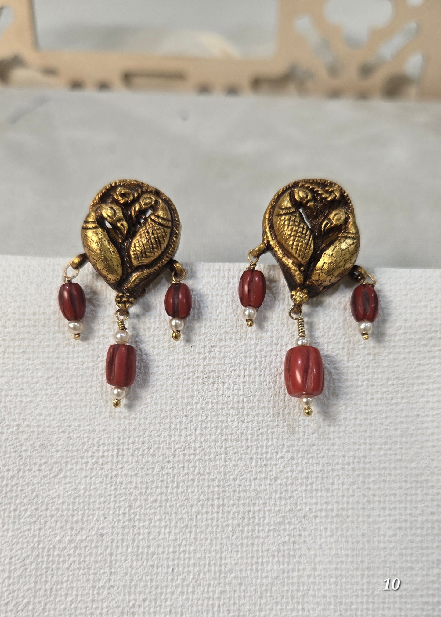 Deep Nakas coral Studs