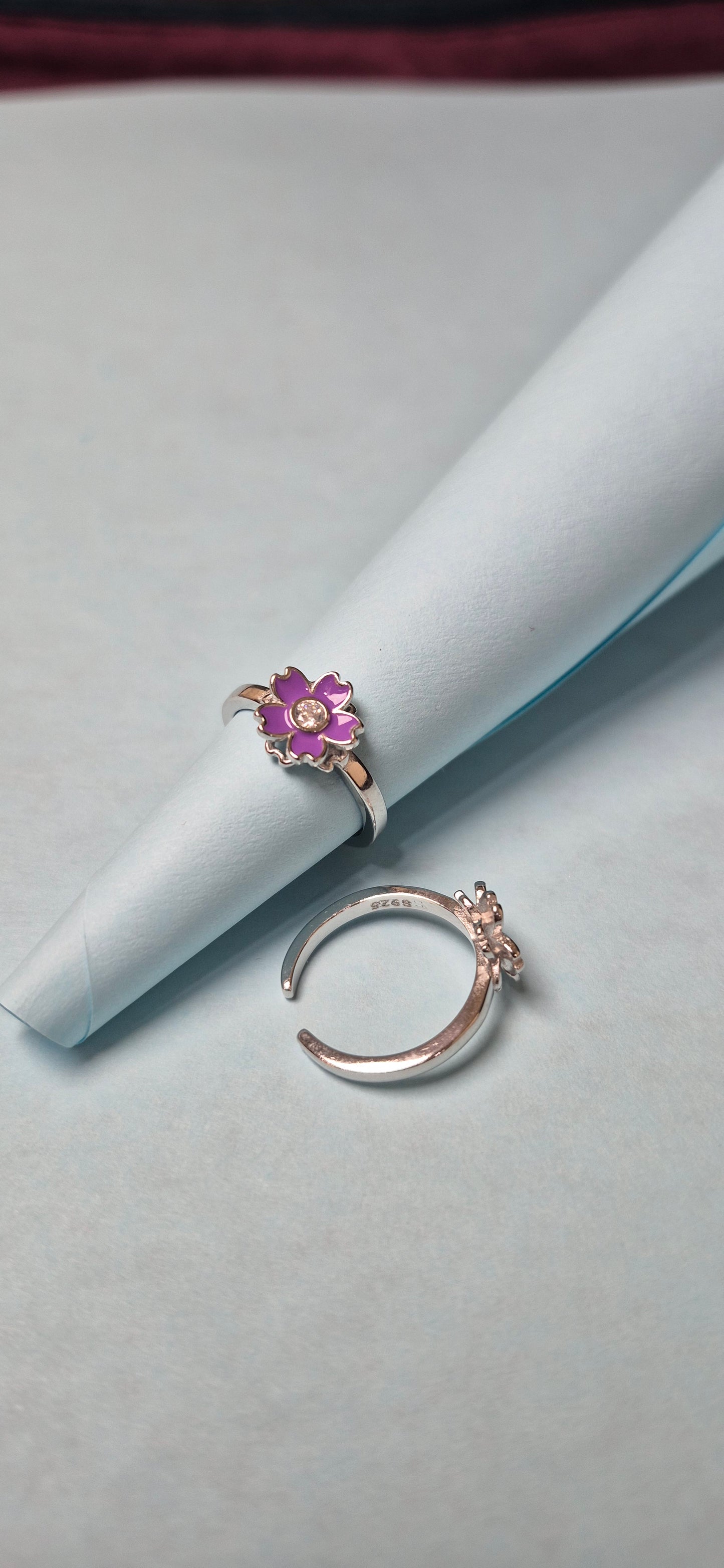 Purple enamel toe ring