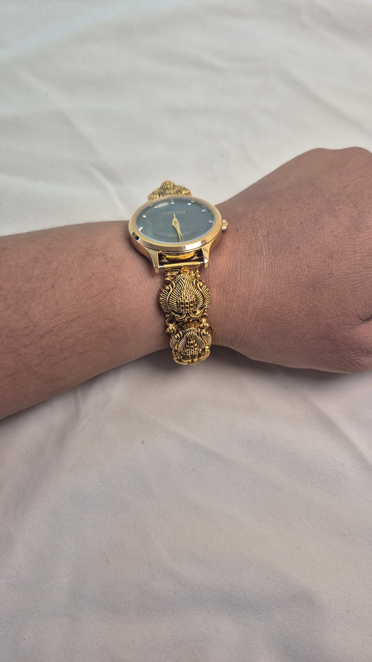 Antique Peacock blue round dial