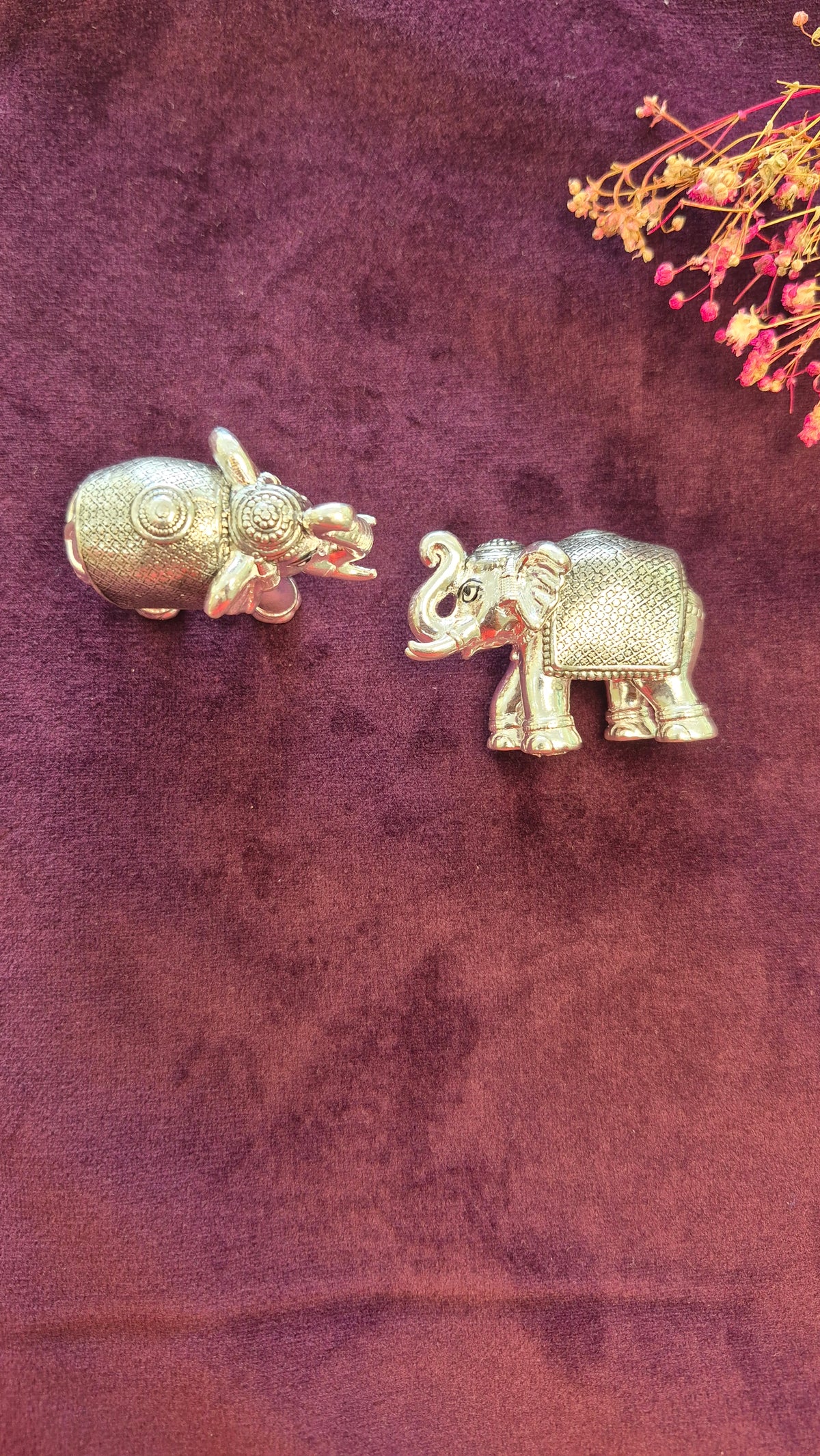 Light weight Elephants