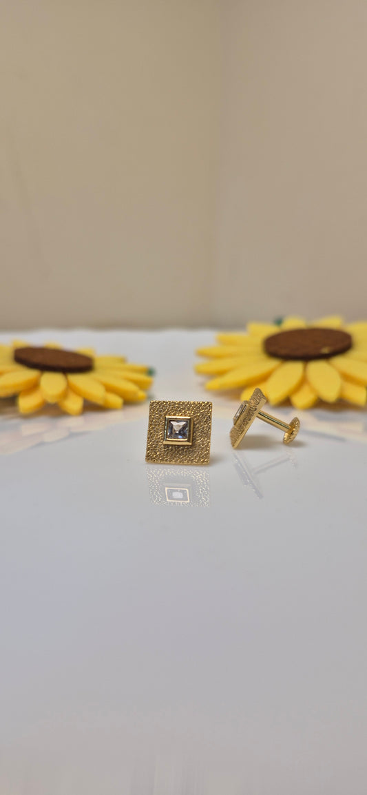 Square stone stud