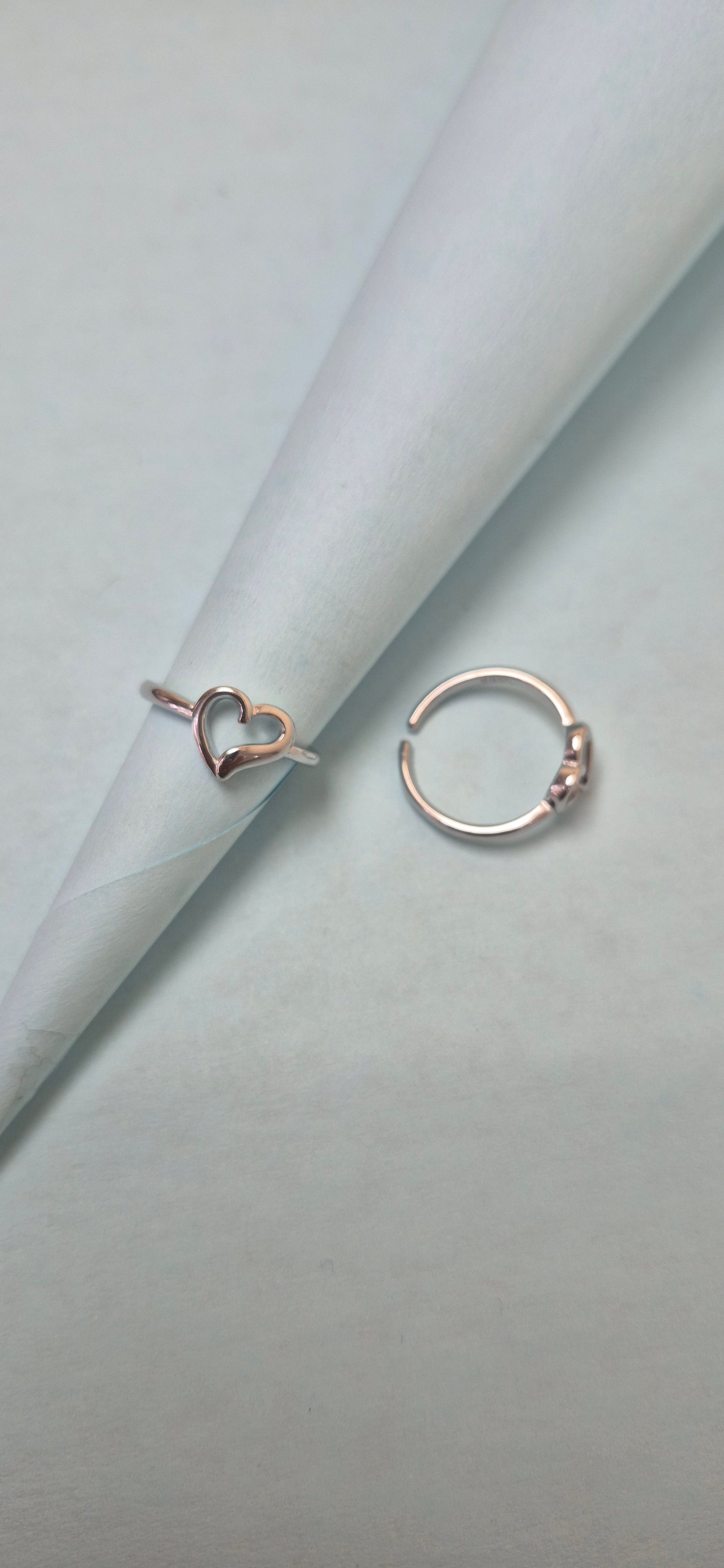 Heart toe rings