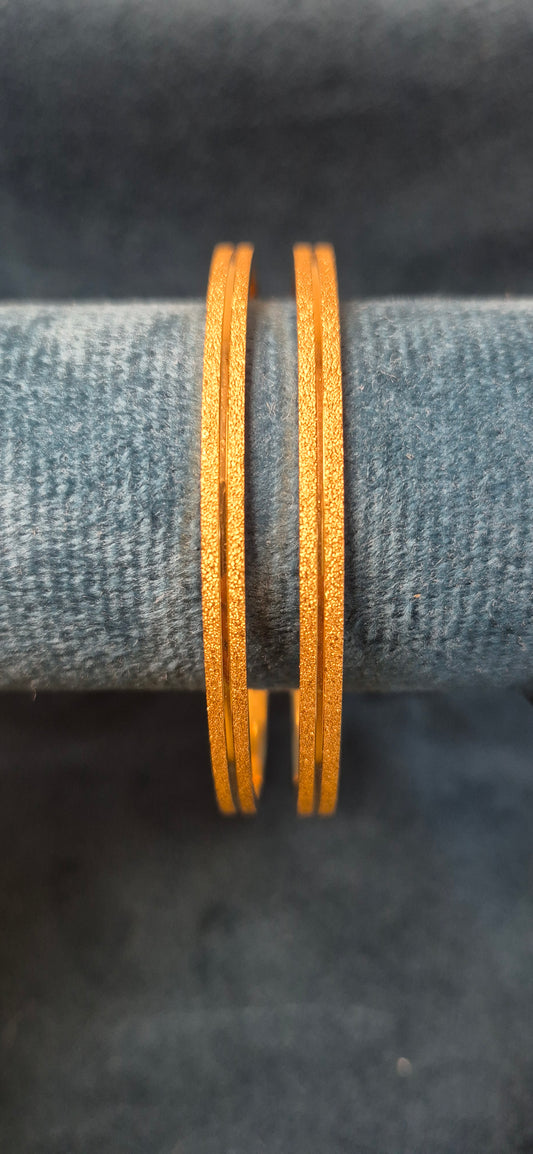 Plain single gold line bangles 2.2