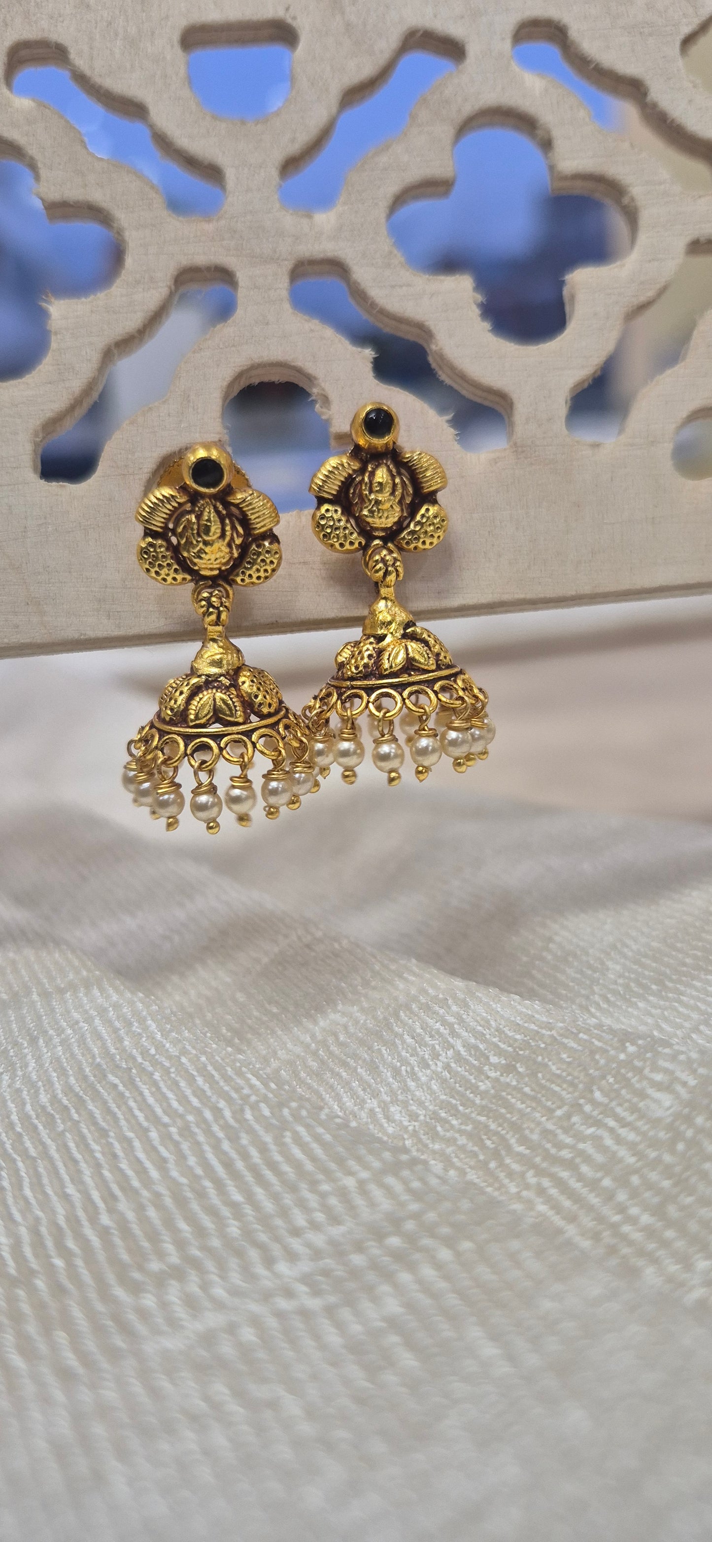 Small jumka