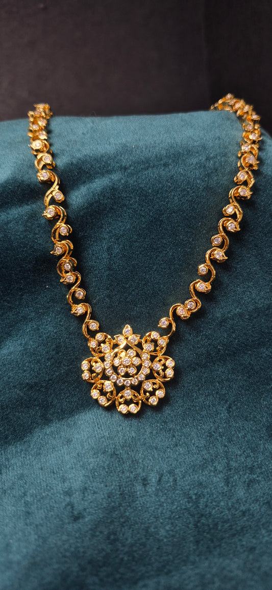 Close setting Stone necklace