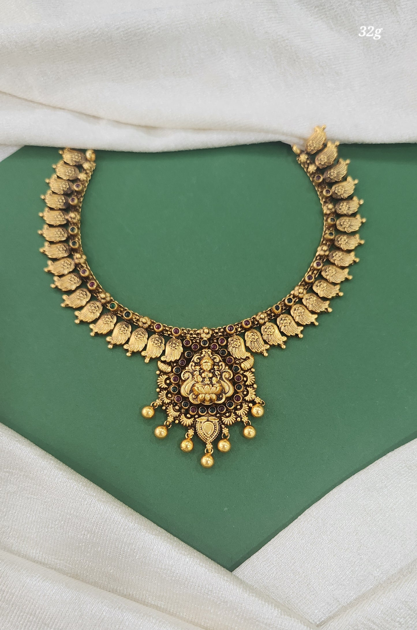 Laxmi and Mango motif necklace