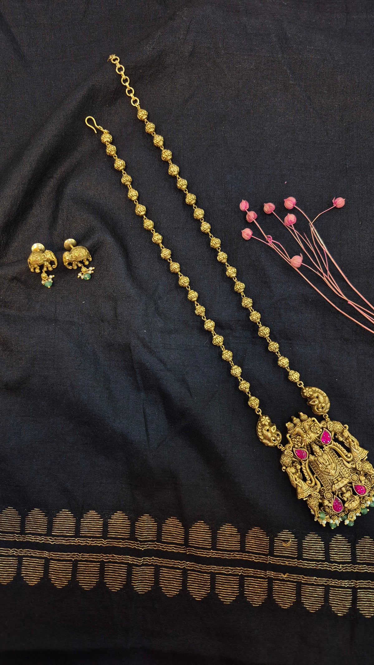 Venkateshwara pendant chain set