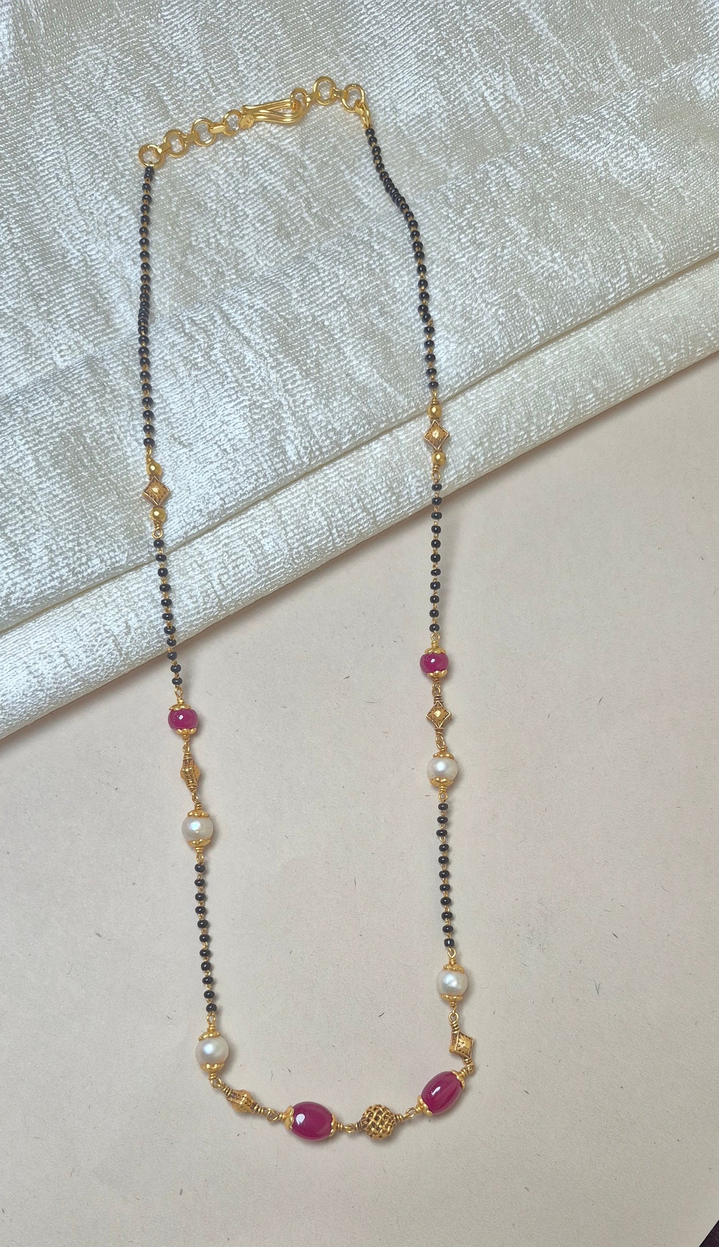 Black beads chain with gf ruby and pearls