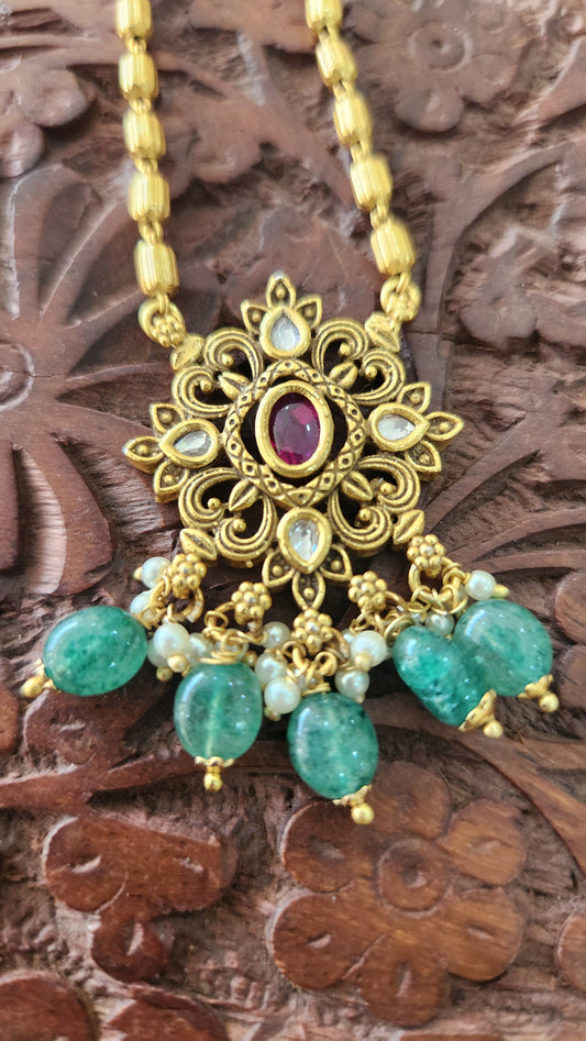 Nakas ball chain