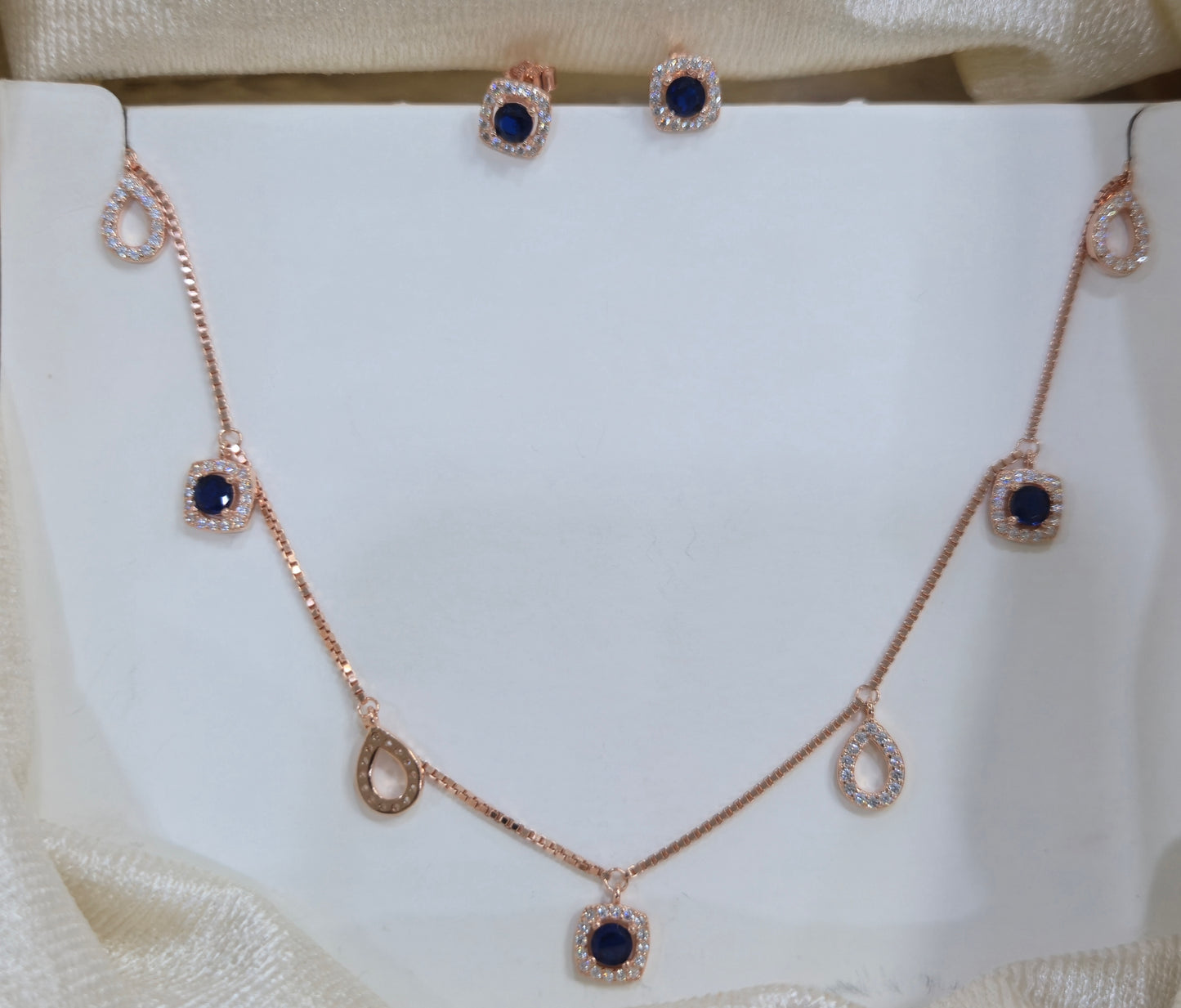 Blue white stoned invisible chain