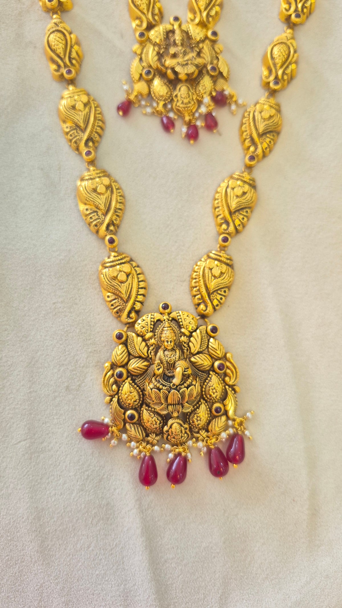 Nakas Lakshmi Necklace set with red beeds