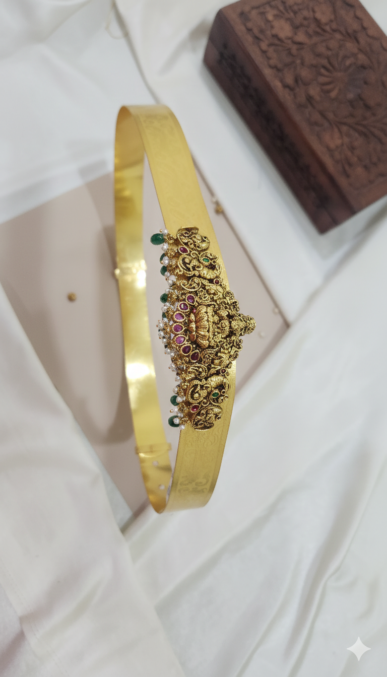 Hip belt with Laxmi pendant