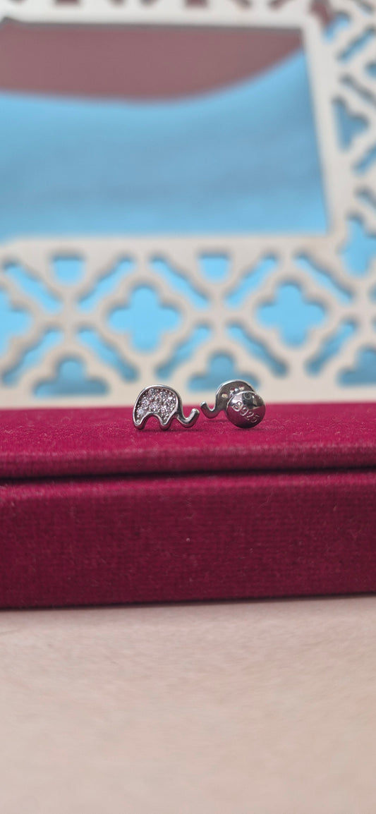 Stone elephant stud