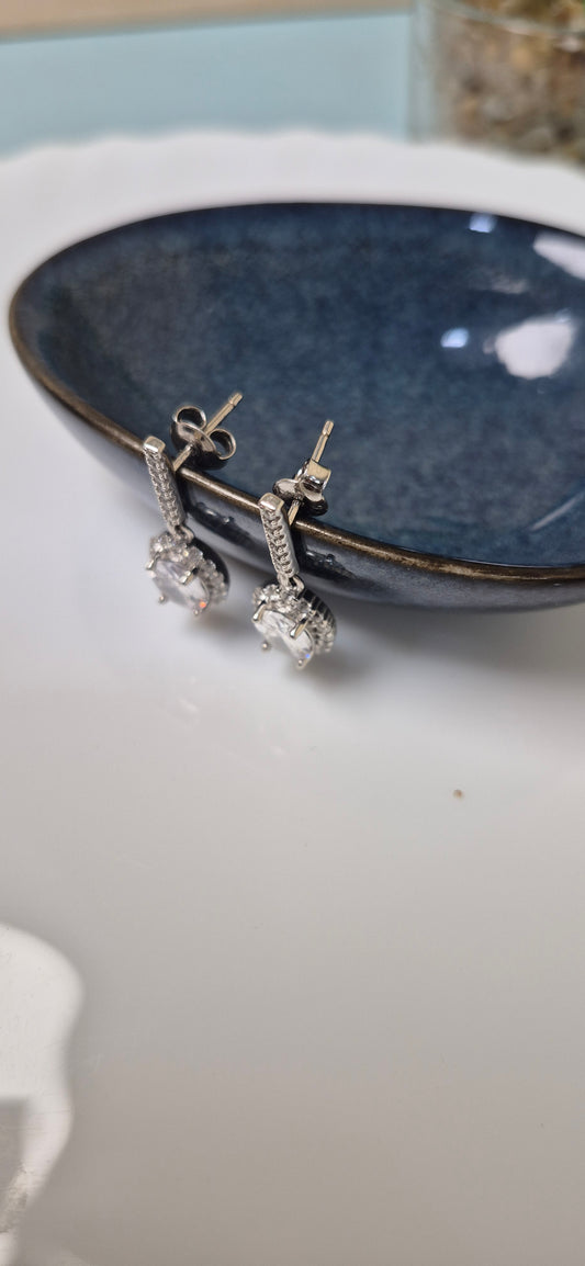 Zircon drop stud