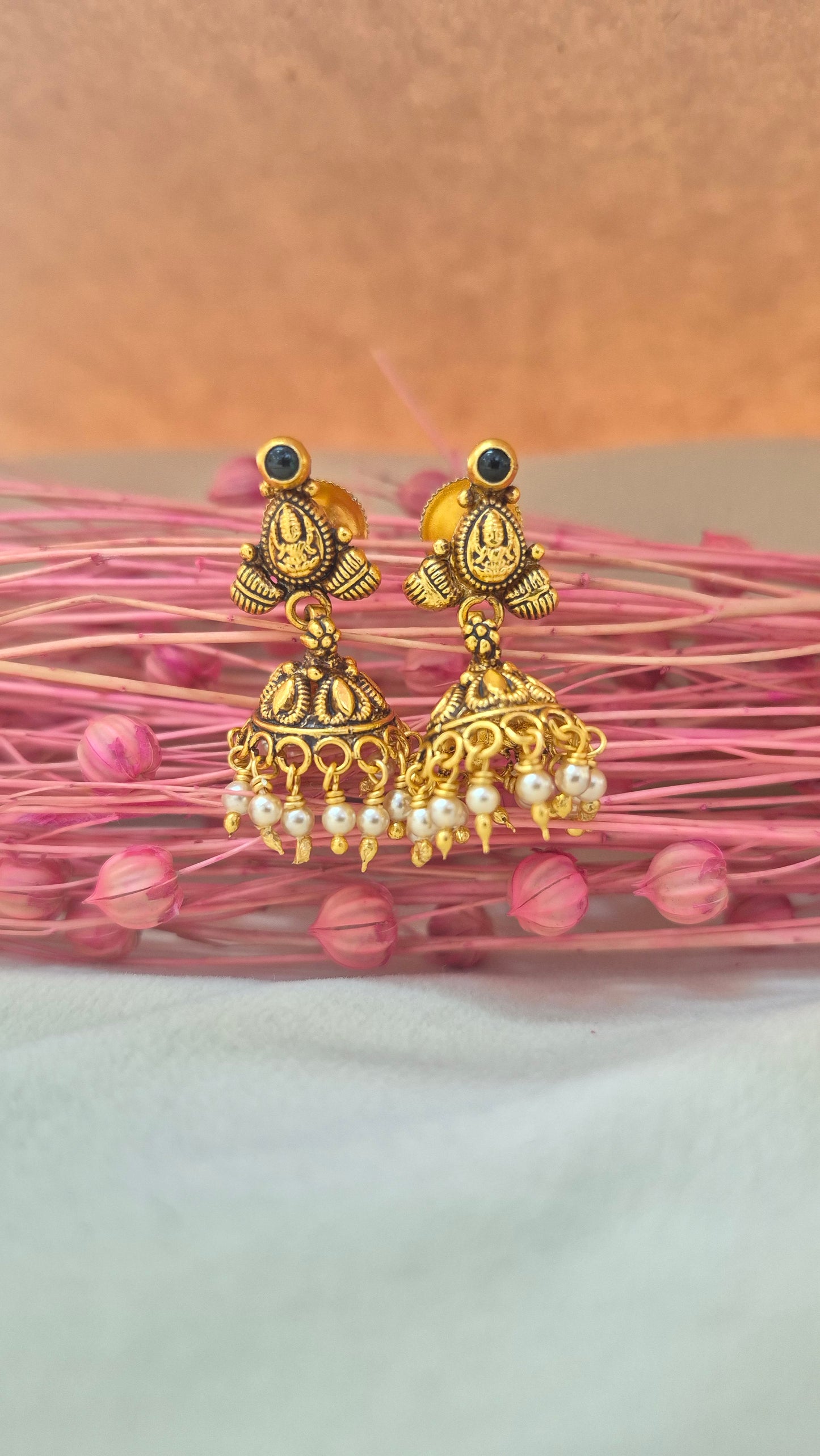 Nagas Jumka with pearls drop