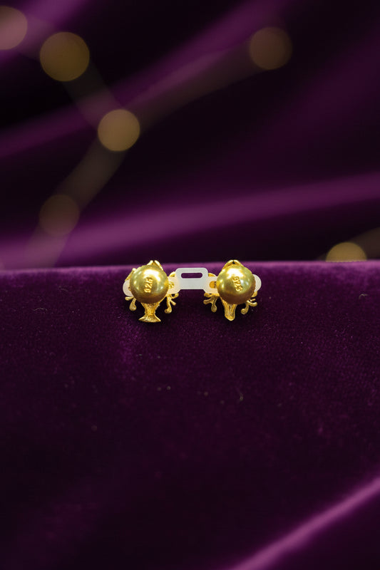 Sanku Chakra stud
