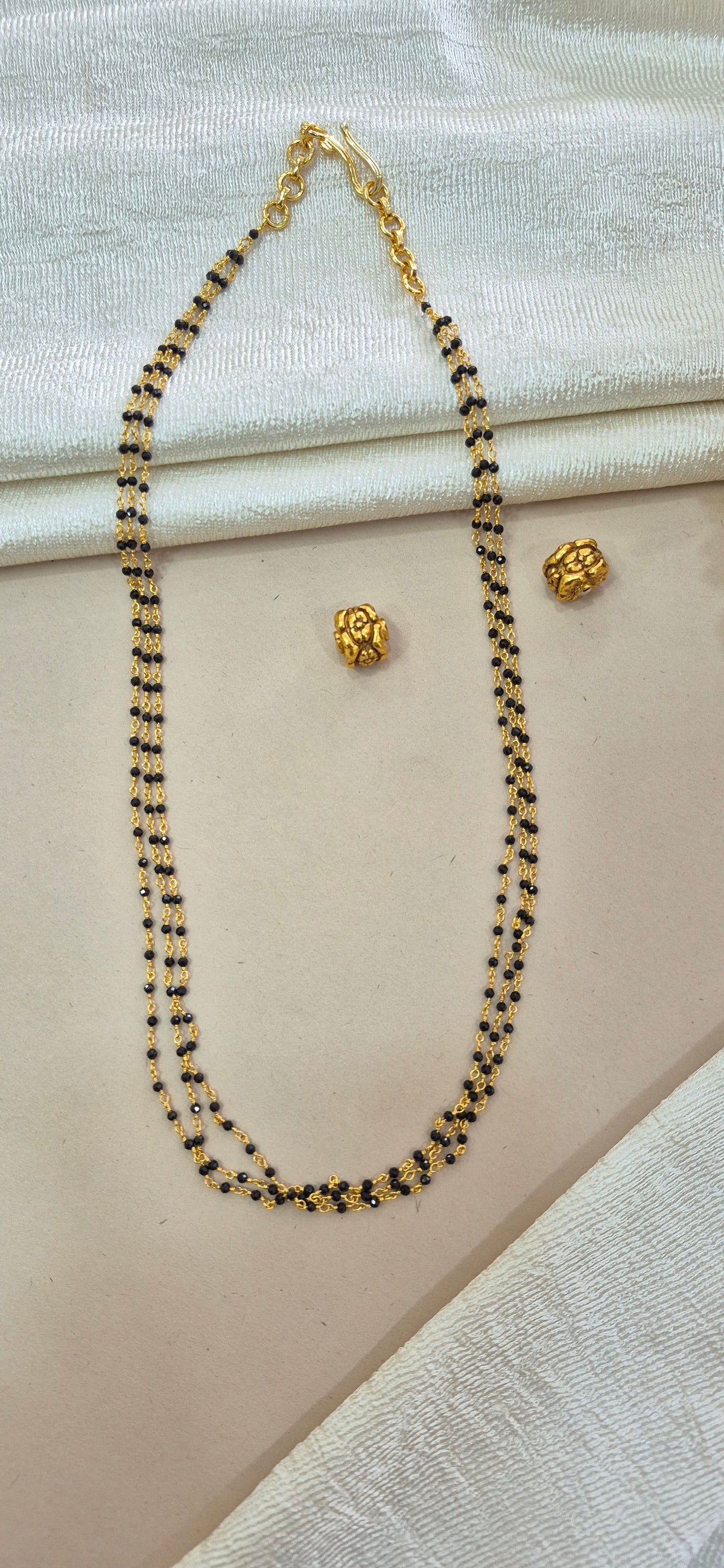 Black crystals 3 layer chain