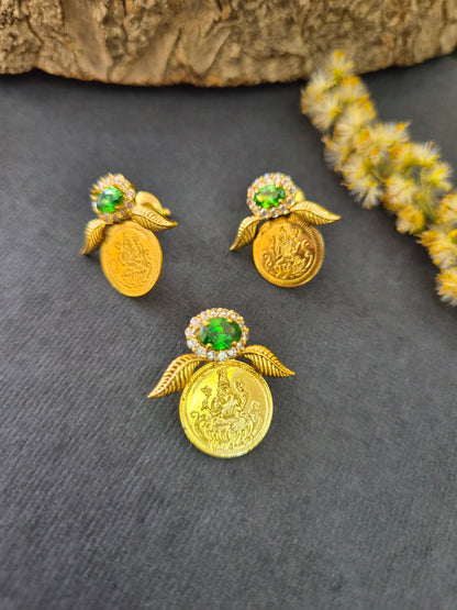 Lakshmi pendant green stone Set with earrings