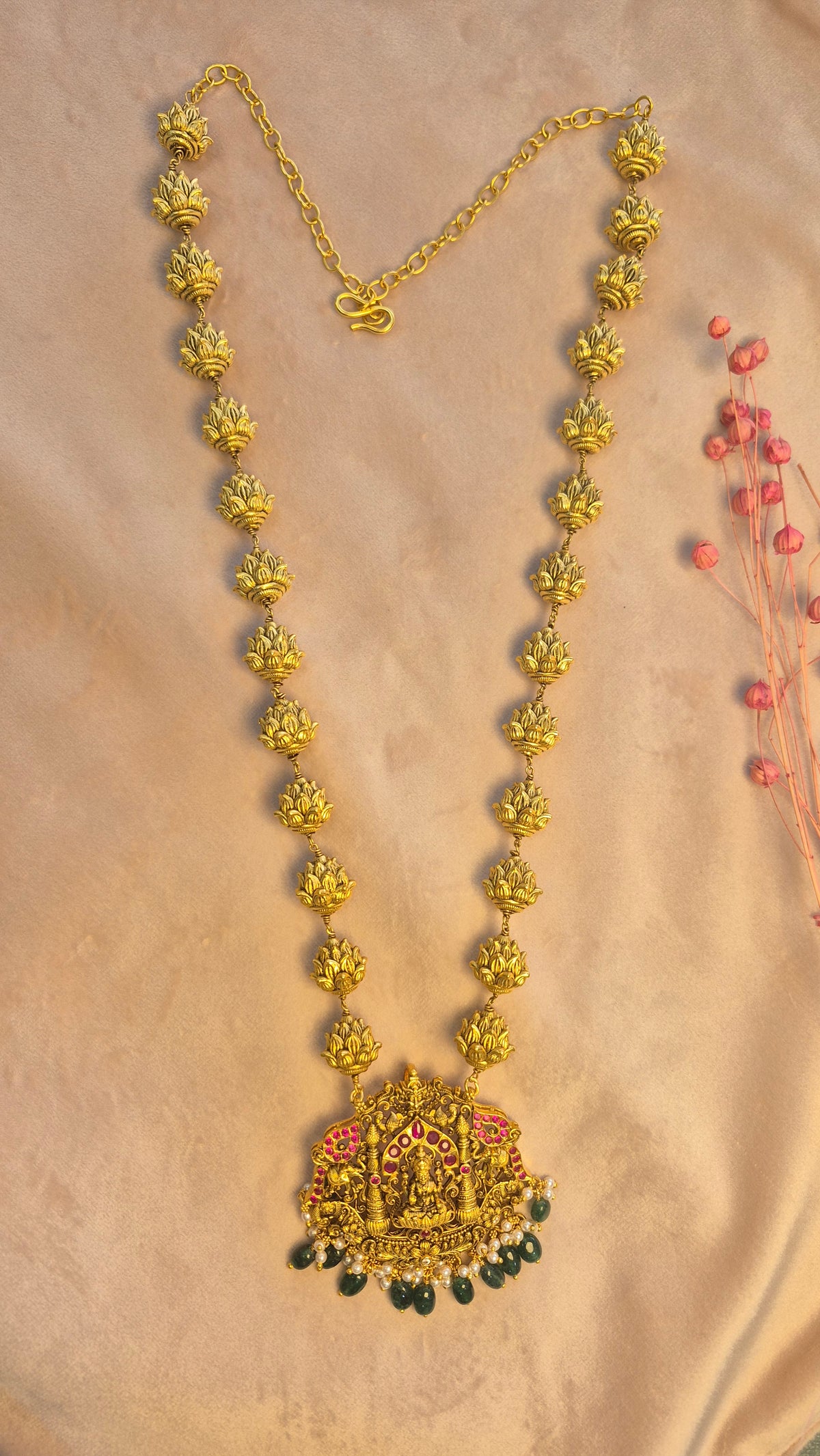 Pendant and silver balls chain set