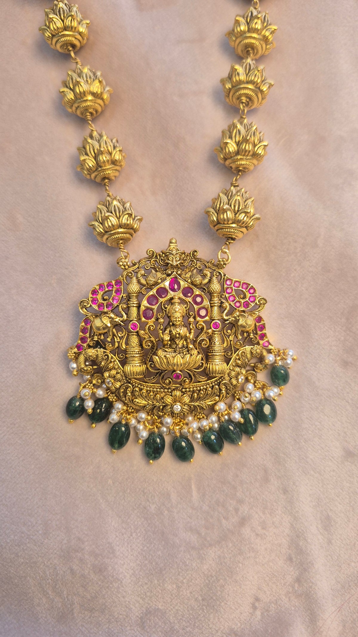 Pendant and silver balls chain set