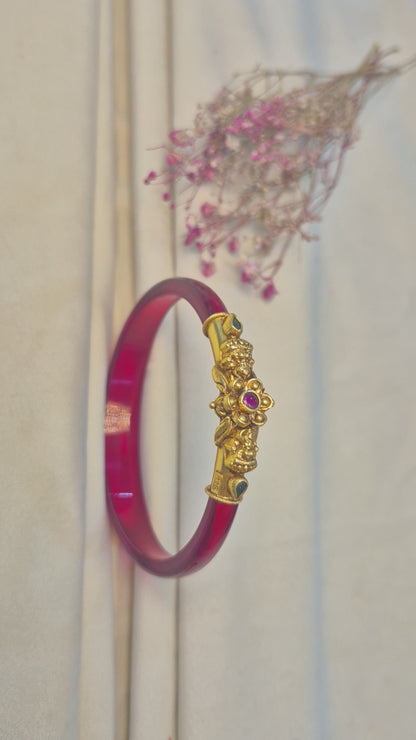 12 colour Nakas Mogappu bangle with Green and Red stone
