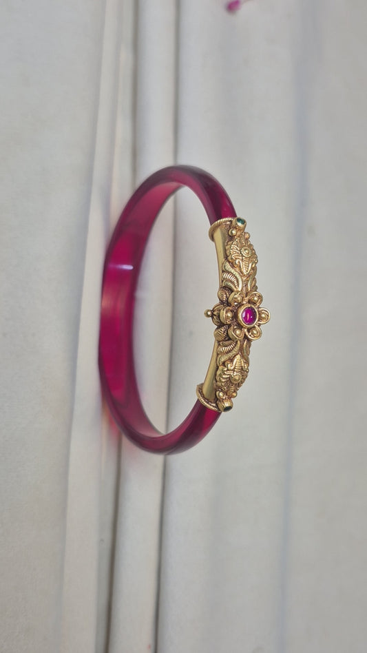 12 colour Nakas Mogappu bangle with Green and Red stone flower design center red