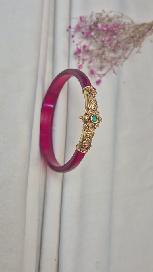 12 colour Nakas Mogappu bangle with Green and Red stone flower design center green