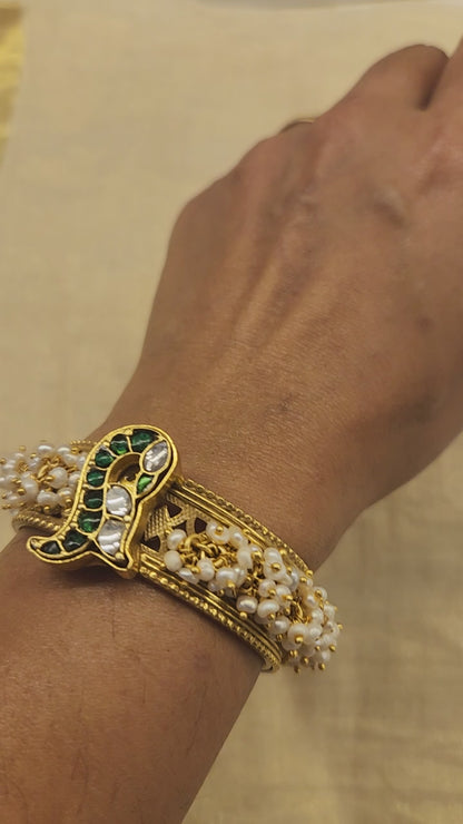Contemporary pearl and kundan bangle