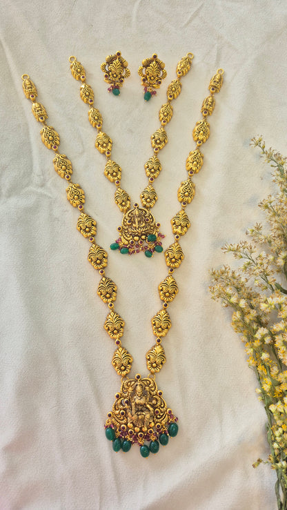 Nakas Lakshmi Necklace set with green beeds