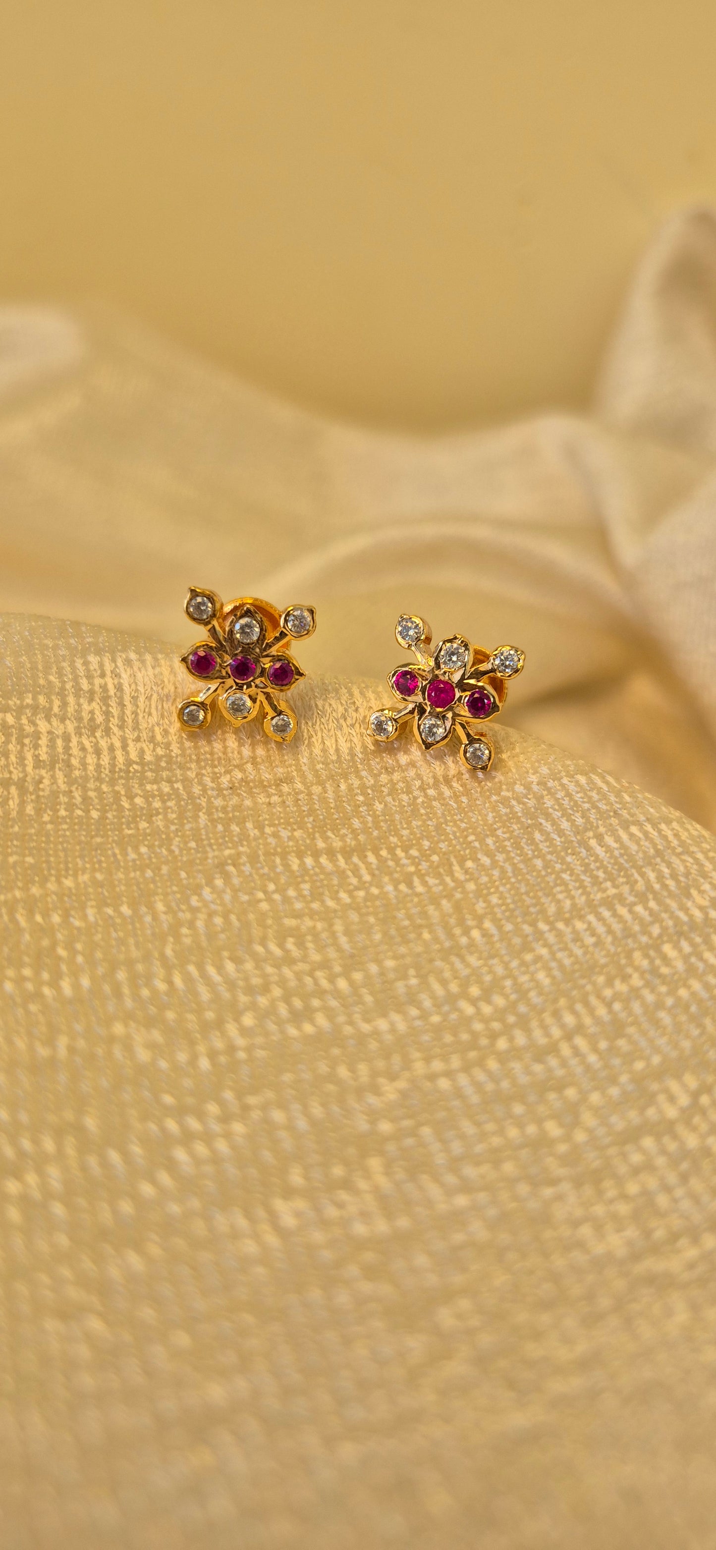 Close setting Studs